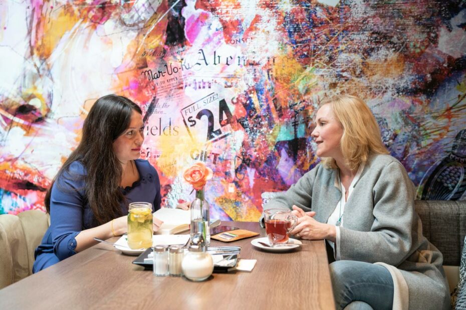 nobilis Redakteurin Marleen Gaida im Gespräch mit Bettina Wulff