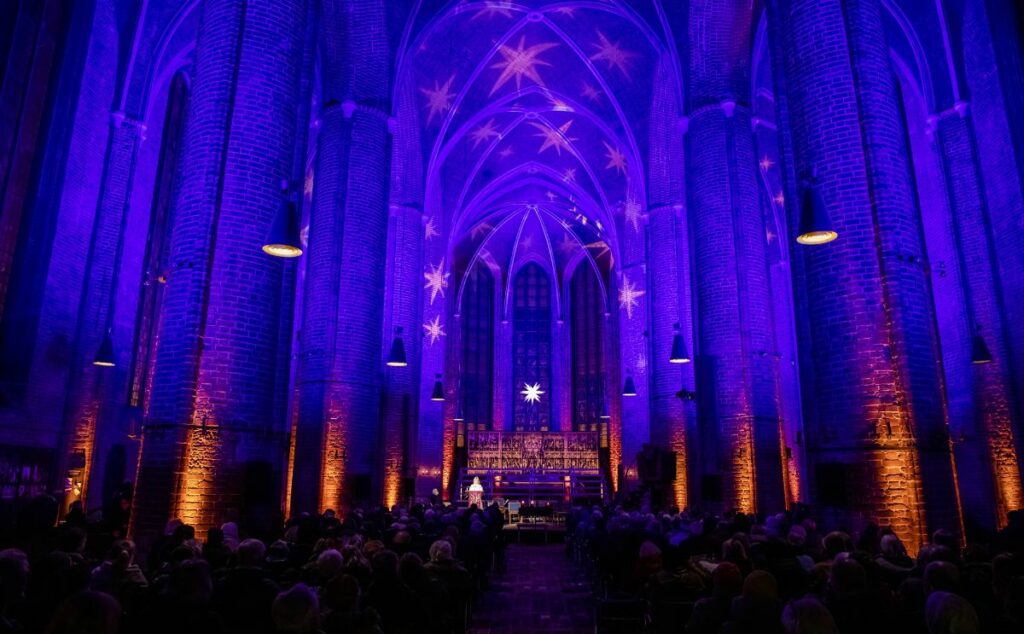 Adventskalender in der Marktkirche vor Weihnachten